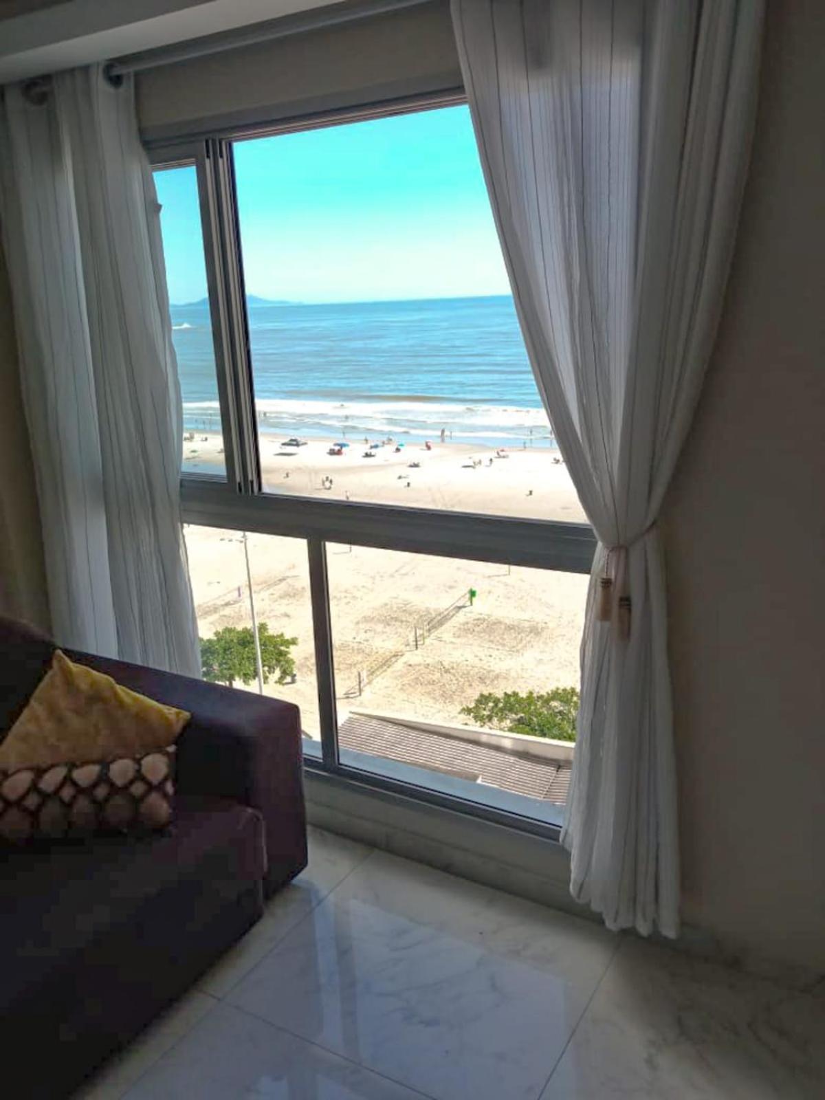 Apartamento Frente Mar Balneário Camboriú